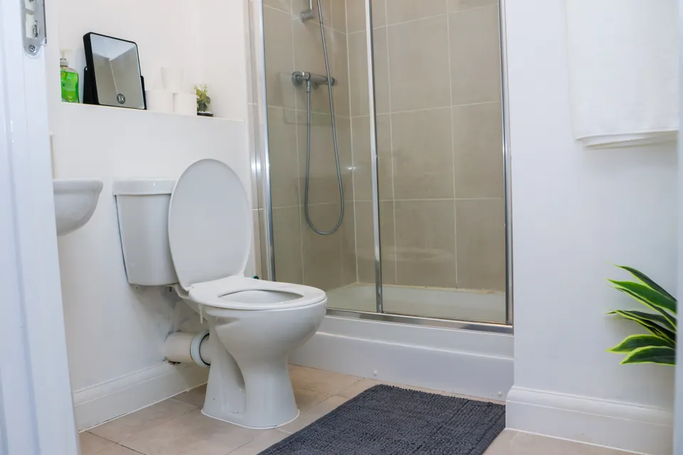 En-suite shower room at Humber Hub