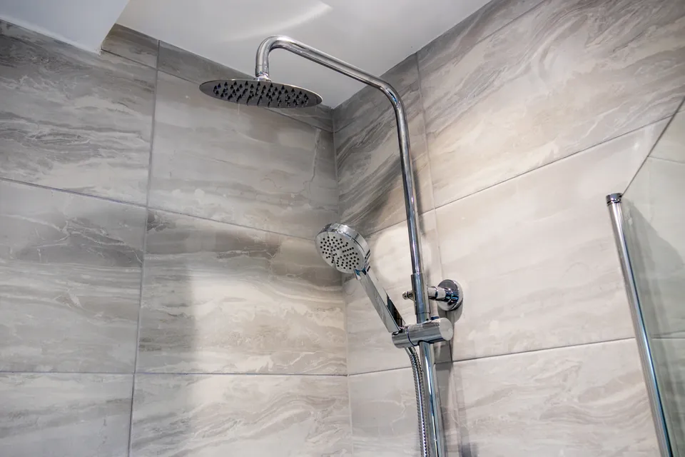 Rainfall shower over the bath at Sullivan Heights